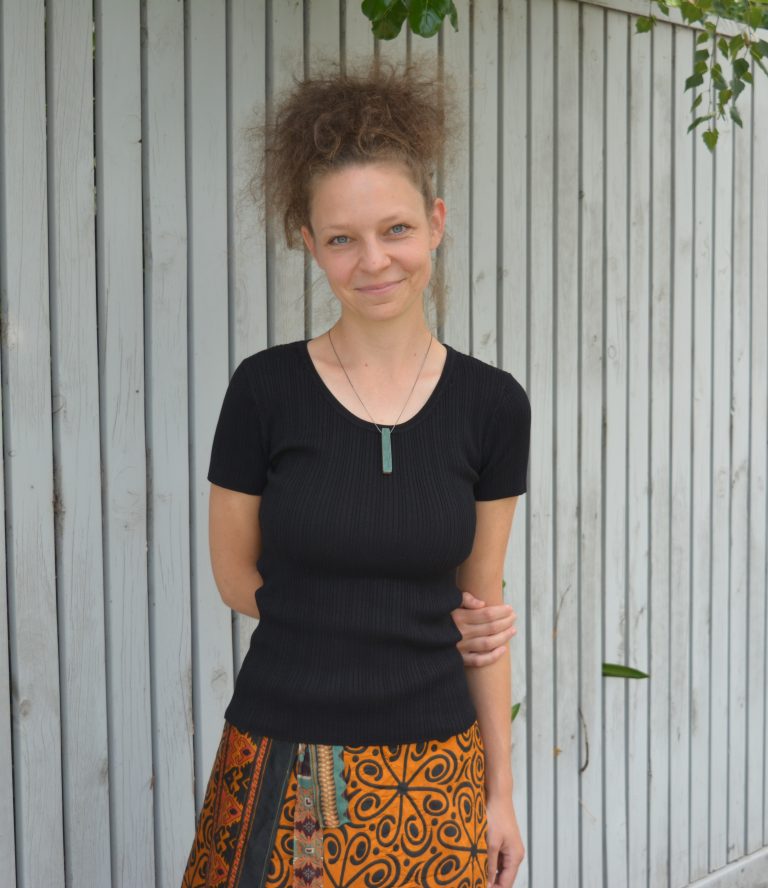 Veronika cropped 768x888